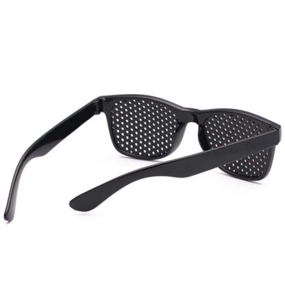 Okulary-ajurwedyjskie-z-dziurkami-korekcyjne-do-czytania-etui