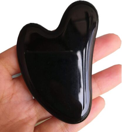 Kamien-gua-sha-jadeitowy-masazer-twarzy-jadeit-czarny
