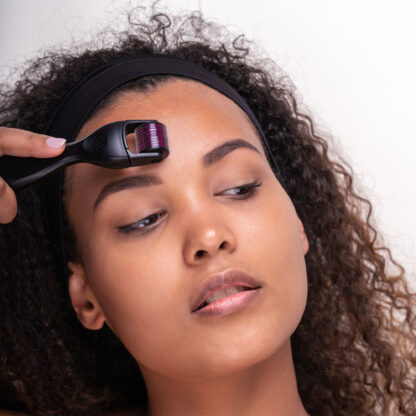 Derma Roller Mezoterapia Igłowa Masażer Roller Wałek do Masażu Twarzy 0,5 mm - obrazek 3